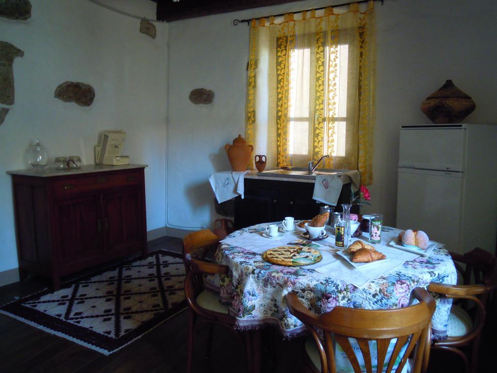 Bed and Breakfast Casa Castori Macomer Zewnętrze zdjęcie